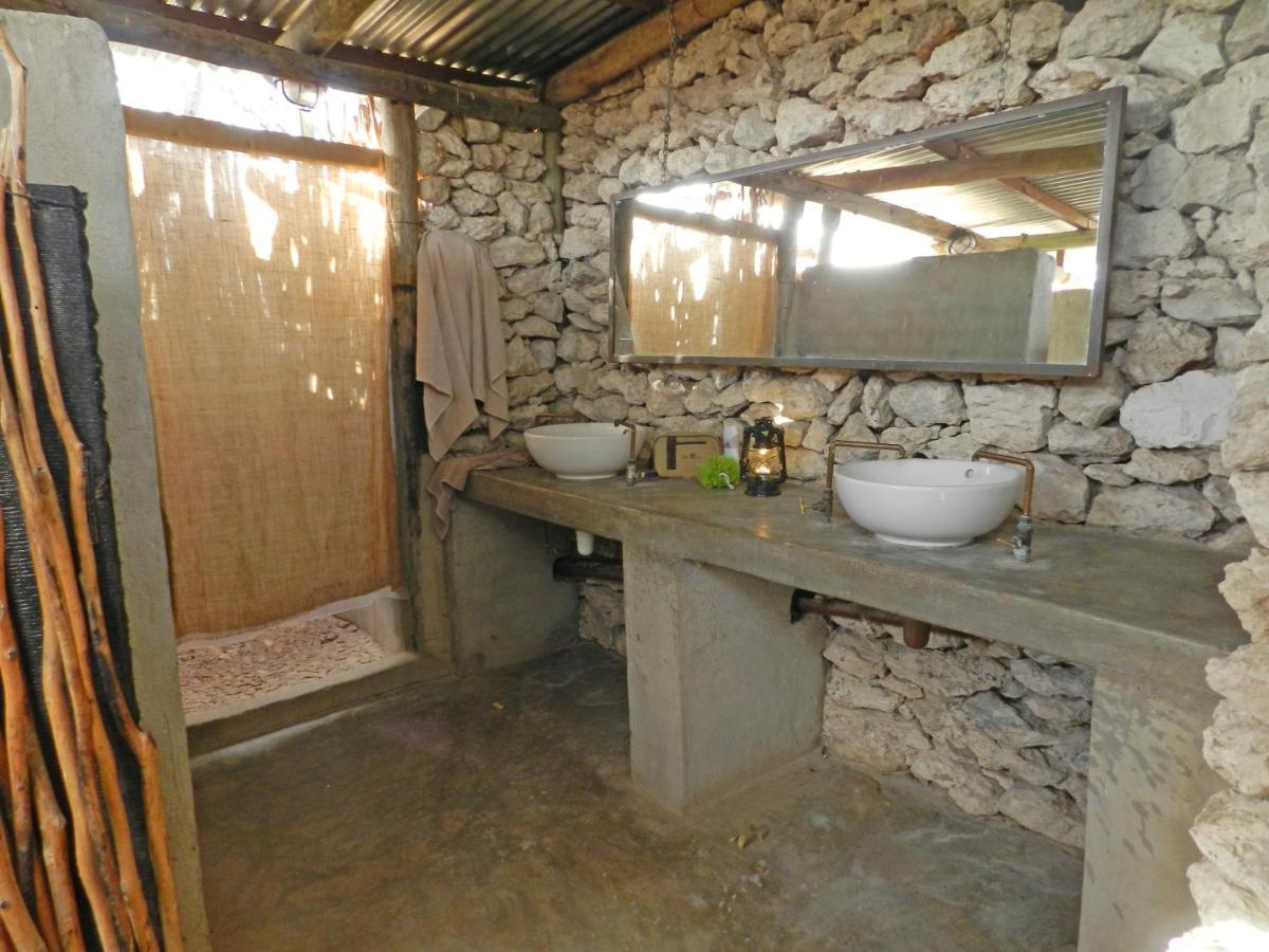 Etosha Village Campsite Okaukuejo Exteriér fotografie