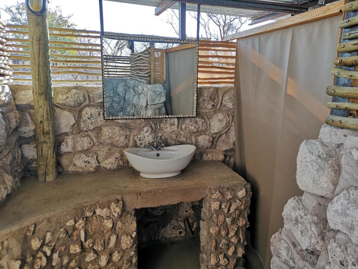 Etosha Village Campsite Okaukuejo Exteriér fotografie